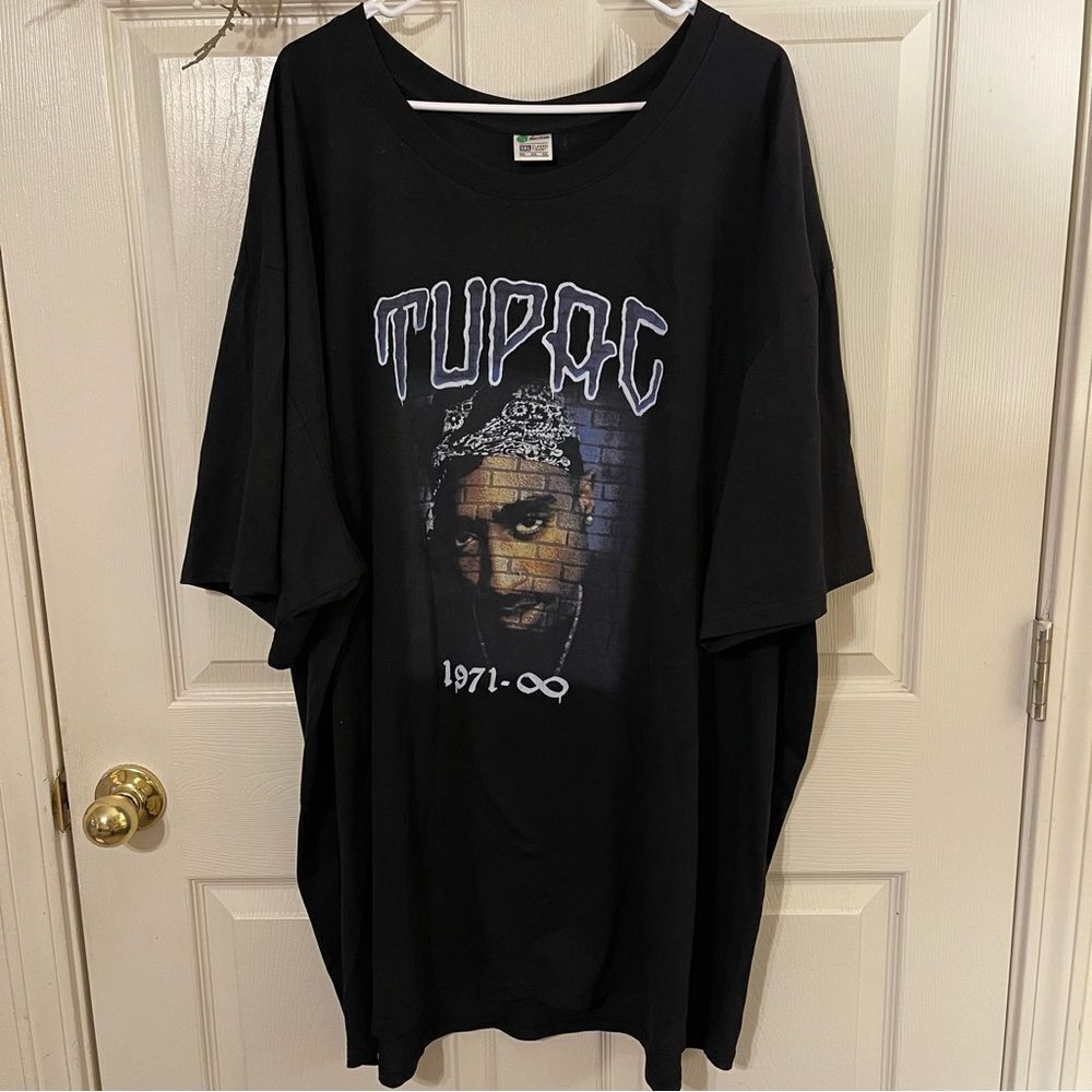 Black Graphic Tee